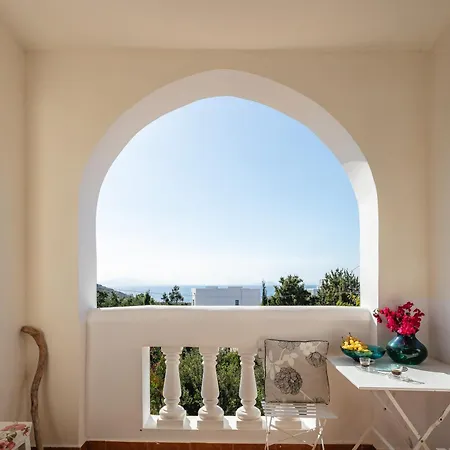 Aliki ,aegean Sea Breeze 750m From The Beach!