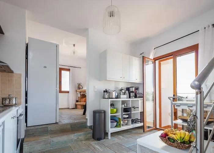 Вилла Aliki ,aegean Sea Breeze 750m From The Beach!