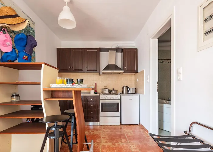 Aliki ,aegean Sea Breeze 750m From The Beach! Вилла Ханья