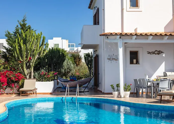 Aliki ,aegean Sea Breeze 750m From The Beach!